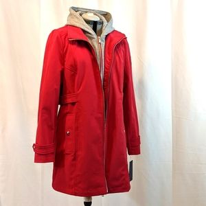 Sporty and Classic Zip Front Hooded Soft Shell Rain Jacket Rain Jacket